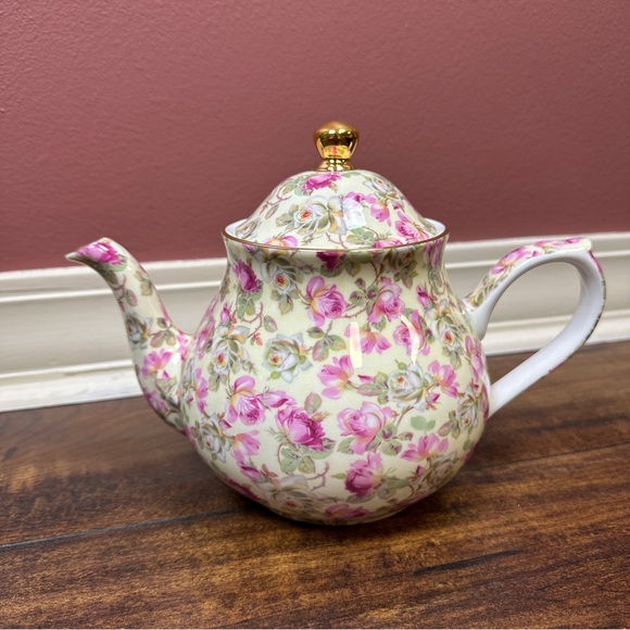 Royale Garden Bone China Staffordshire England Hand Decorated Chinz Teapot - Picture 2 of 9